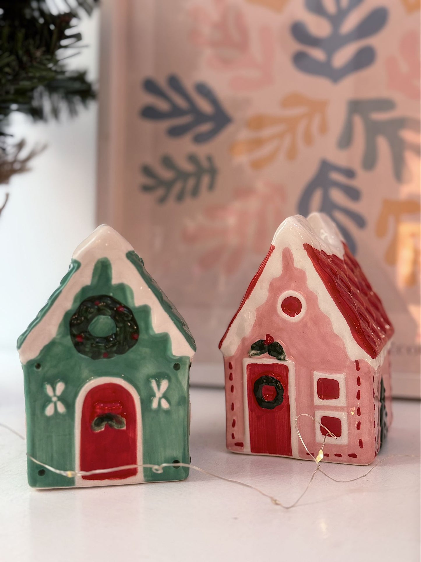 Casetta natalizia portacandela rosa o verde