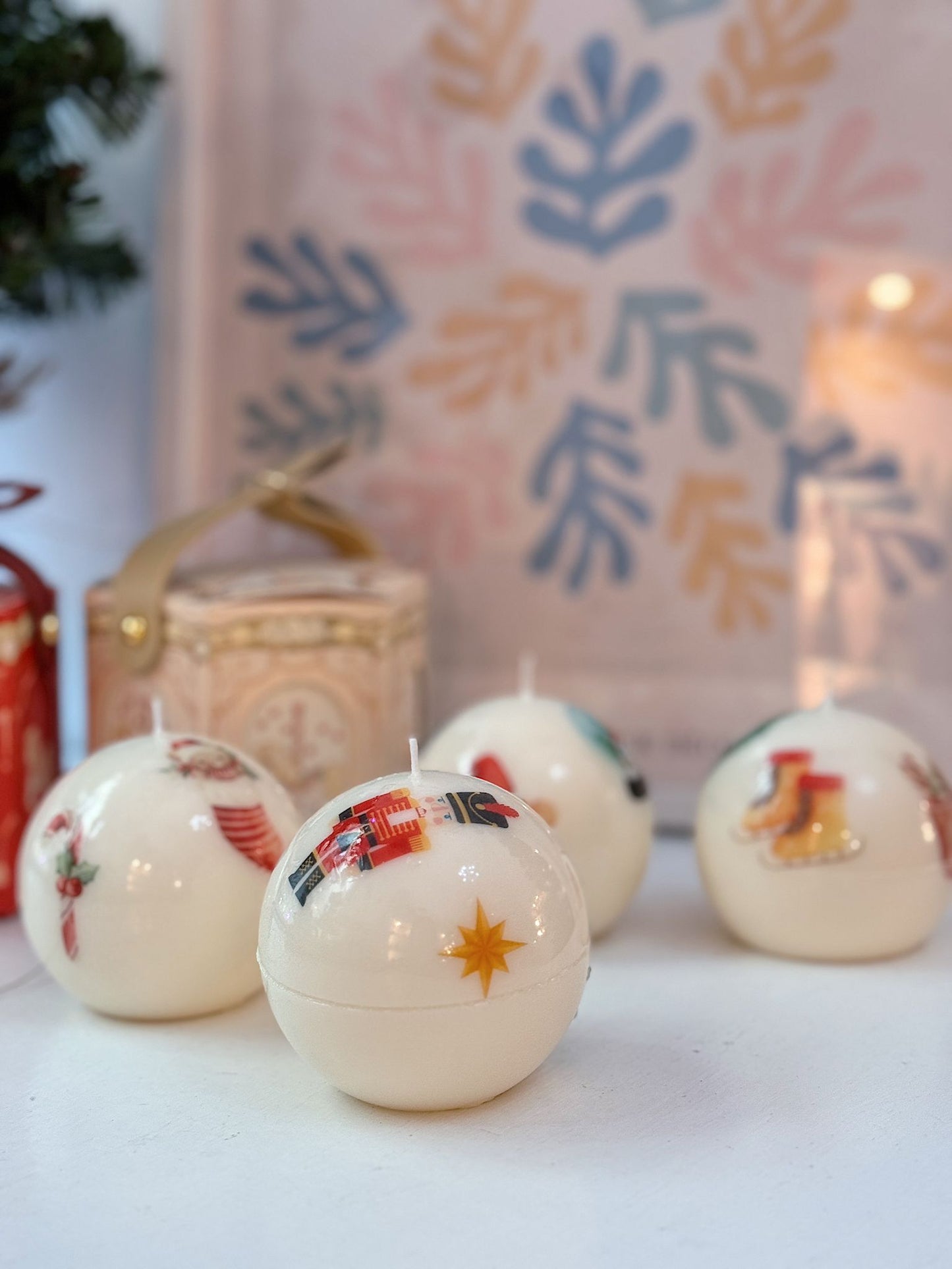 Pallina natalizia effetto porcellana