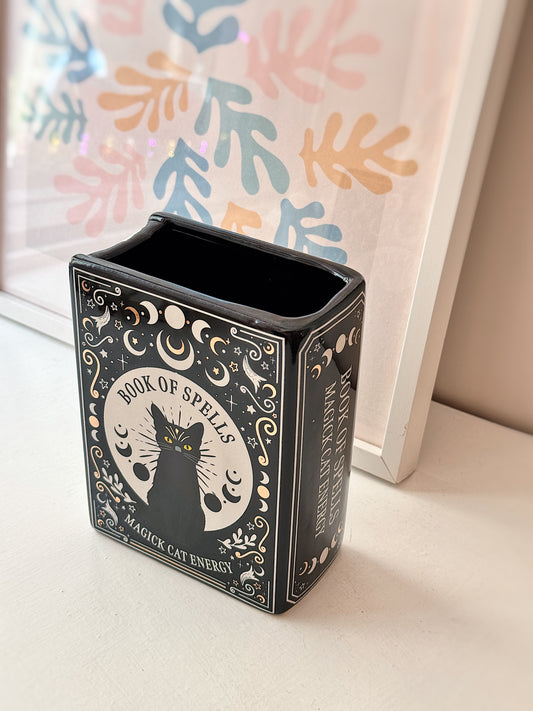Vaso libro degli incantesimi gatto nero