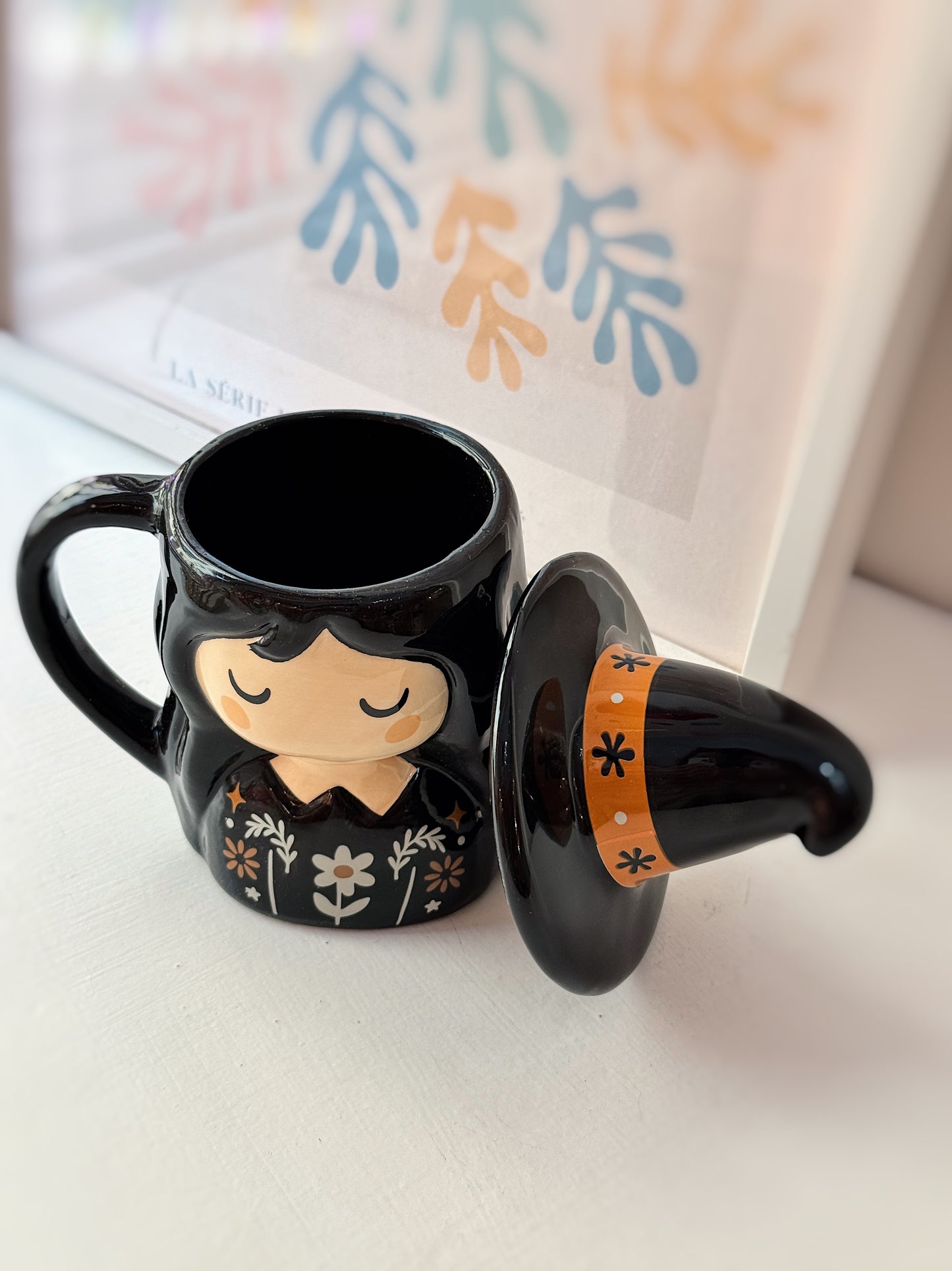 Tazza con coperchio strega