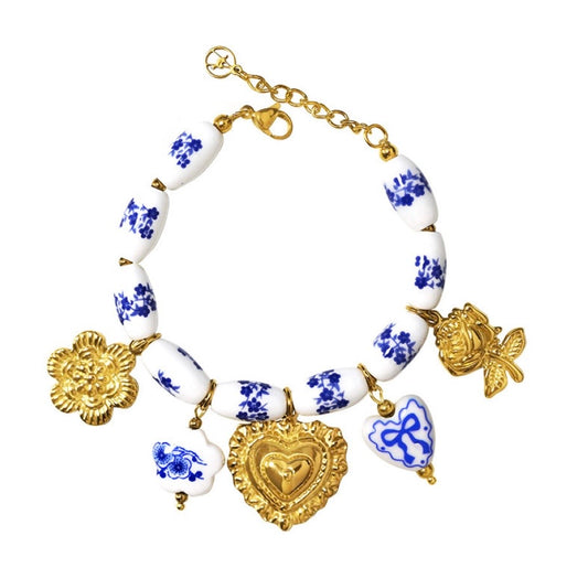 Bracciale perline porcellana e charms