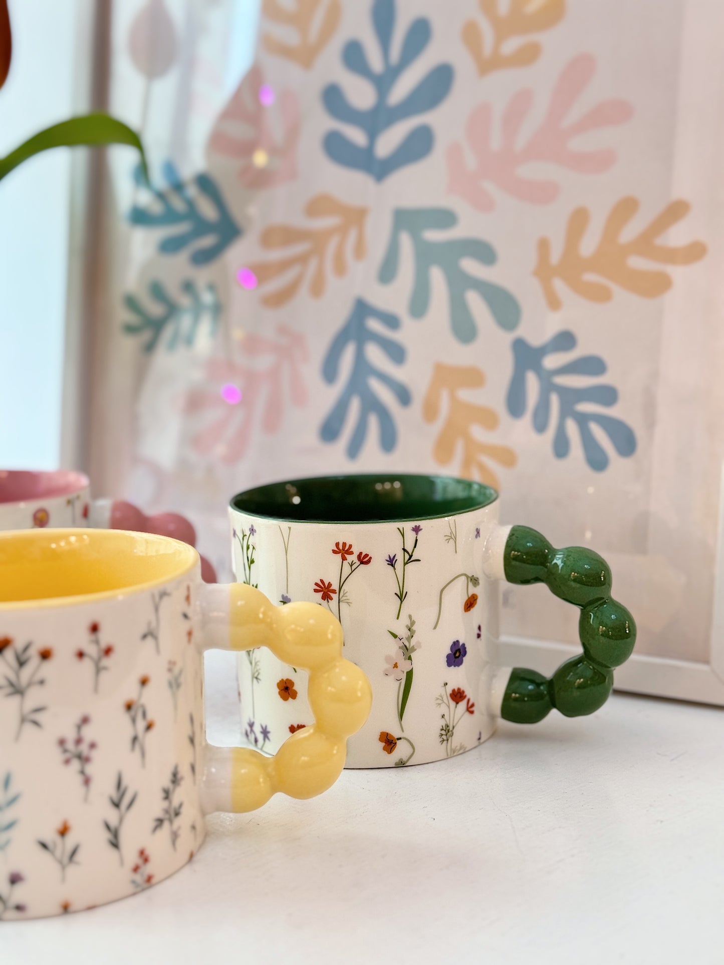 Tazza motivo floreale rosa, gialla o verde