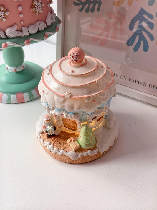 Casa di Babbo Natale versione pasticcino LED 14cm