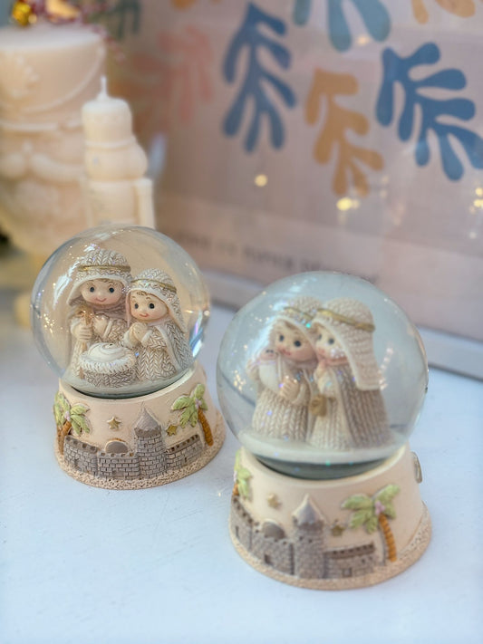 Palla di neve natività